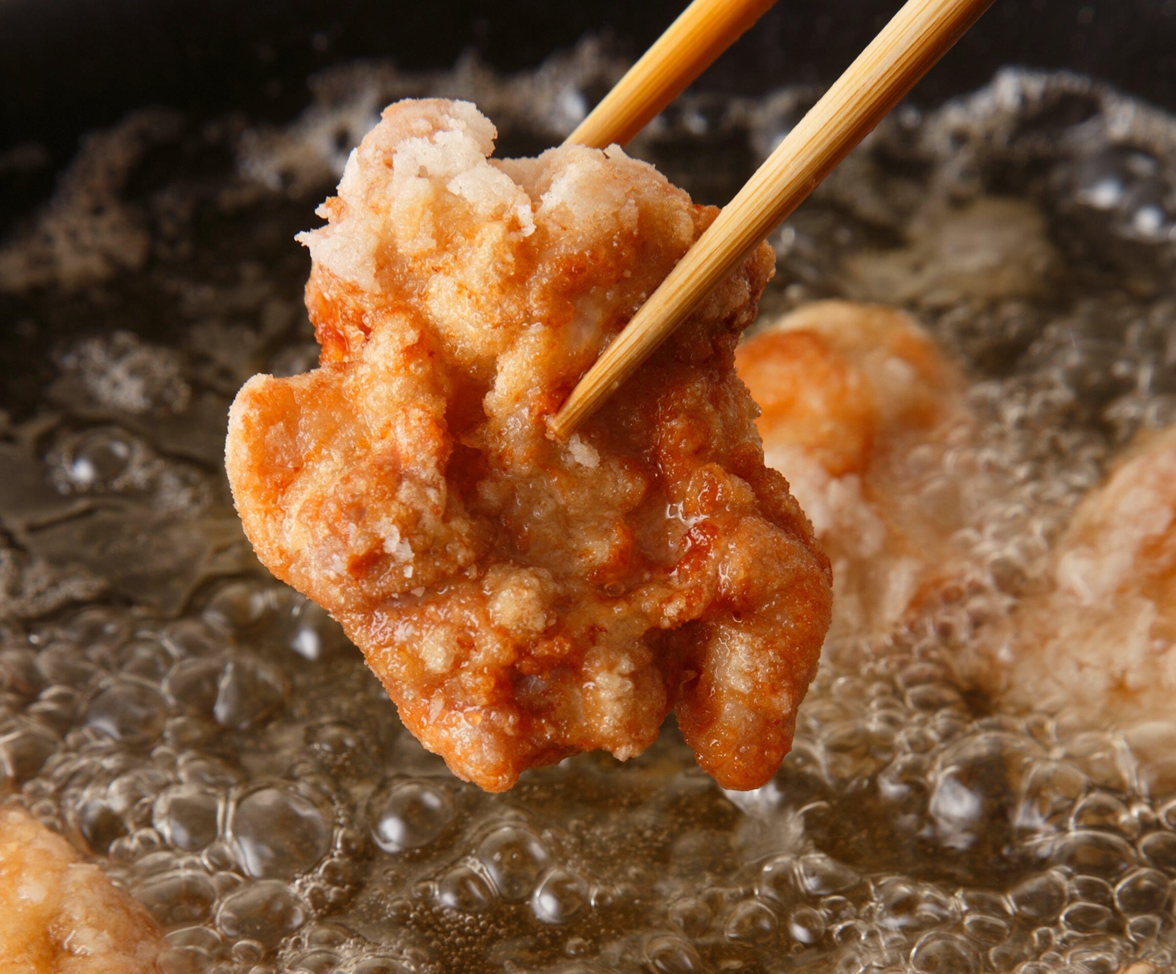 揚げたての唐揚げ
